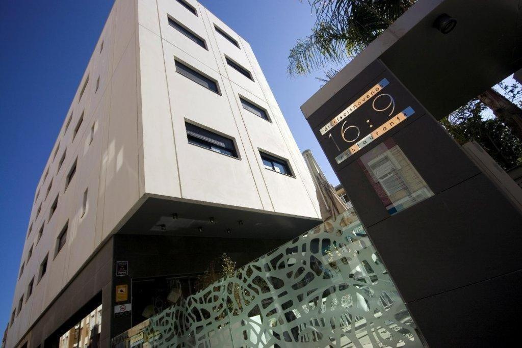 Apartamentos 16:9 Suites المرية المظهر الخارجي الصورة