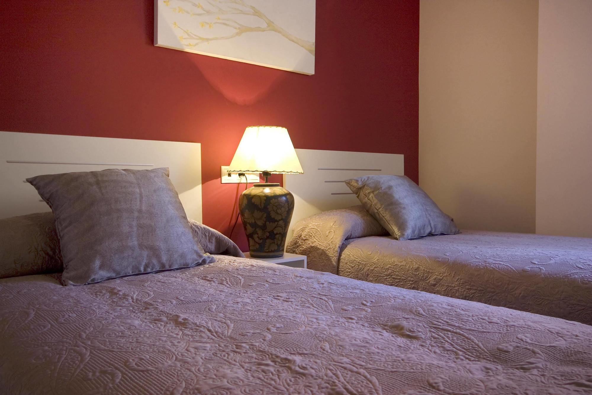 Apartamentos 16:9 Suites المرية المظهر الخارجي الصورة