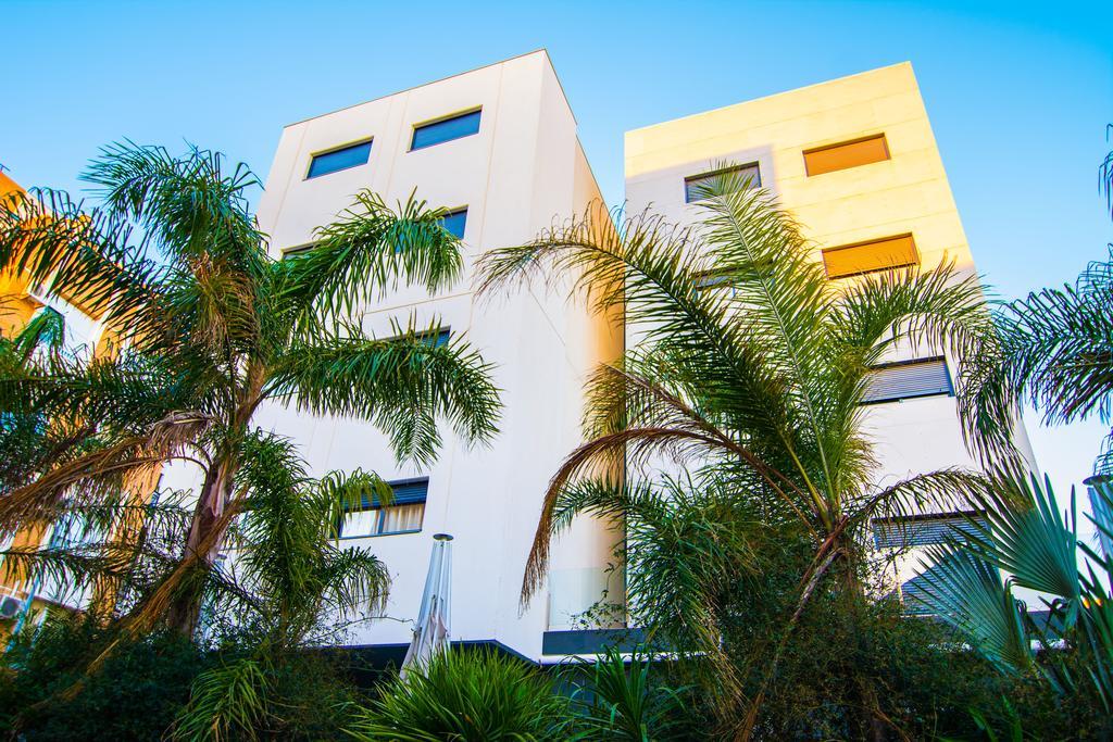 Apartamentos 16:9 Suites المرية المظهر الخارجي الصورة